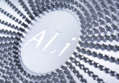 アルミのマシニング小径穴加工のサンプルワーク。最小径はø0.08mm