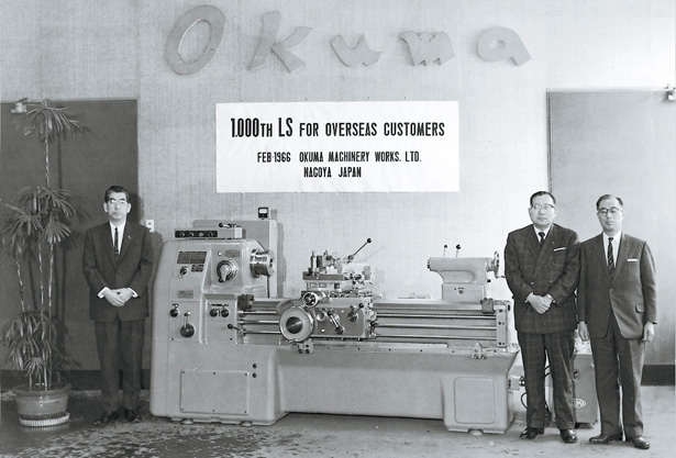 Okuma commemorates export of 1,000 units of LS-type lathe