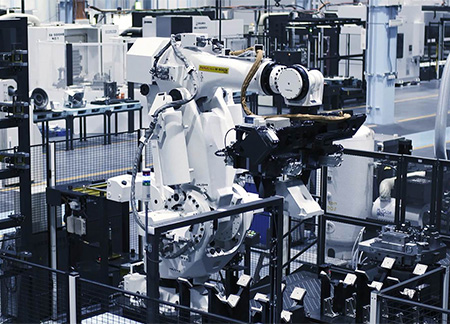 ロボットを高度に活用したDS2部品工場